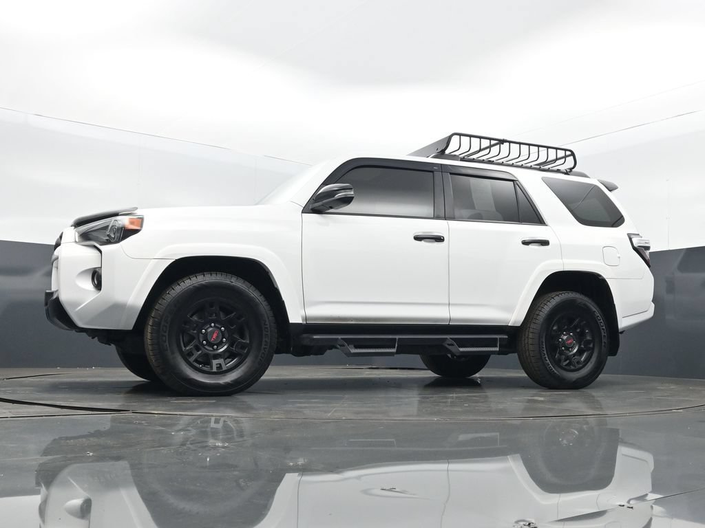 Used 2021 Toyota 4Runner Venture w/ Moonroof Package AWD/4WD image 13