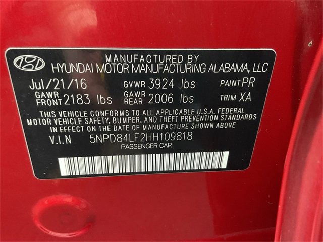 Used 2017 Hyundai Elantra SE image 32