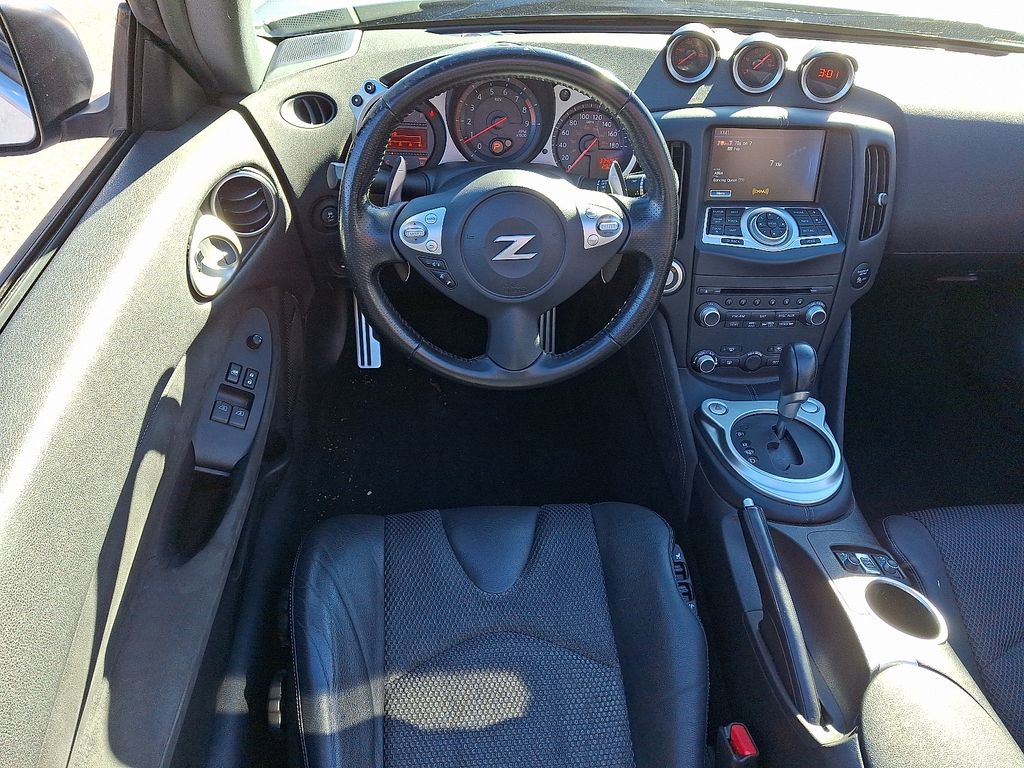 Used 2018 Nissan 370Z Touring Sport image 10