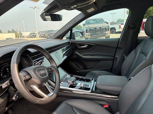 Used 2025 Audi Q7 3.0T Premium Plus AWD/4WD image 23