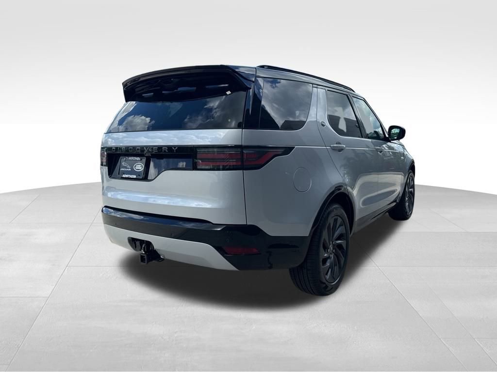 New 2024 Land Rover Discovery Dynamic SE image 5