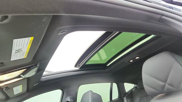 Used 2025 BMW X6 xDrive40i w/ Premium Package image 57