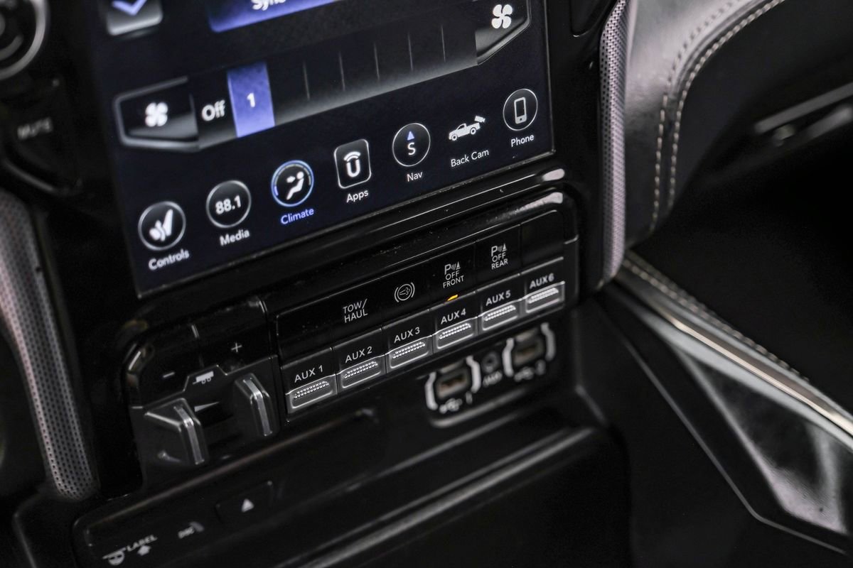 Used 2019 RAM 3500 Limited image 29