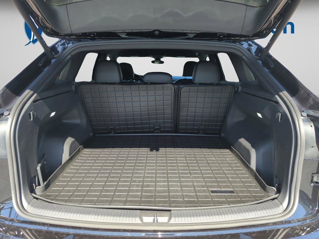 New 2025 Volkswagen Atlas Cross Sport SE image 19