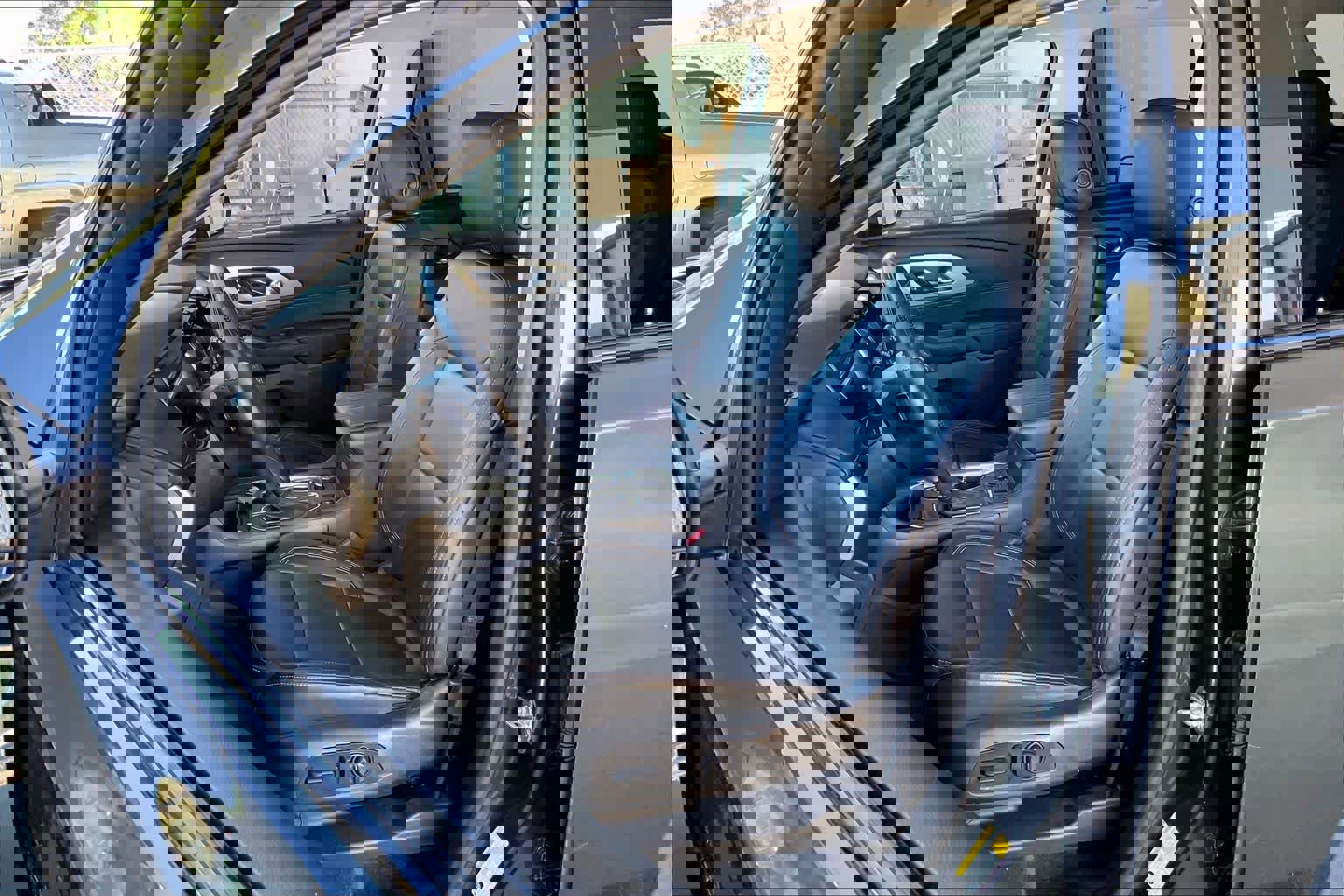 Used 2021 Chevrolet Traverse RS image 8