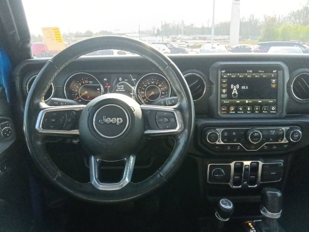 Used 2022 Jeep Gladiator Overland image 25