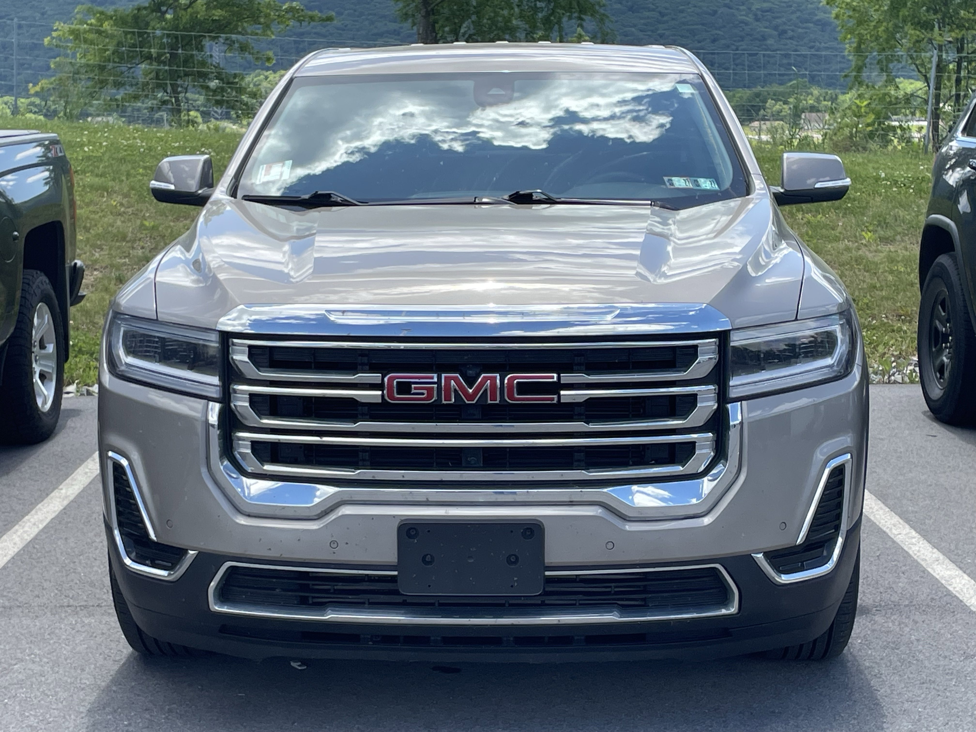Used 2022 GMC Acadia SLE AWD/4WD video 3