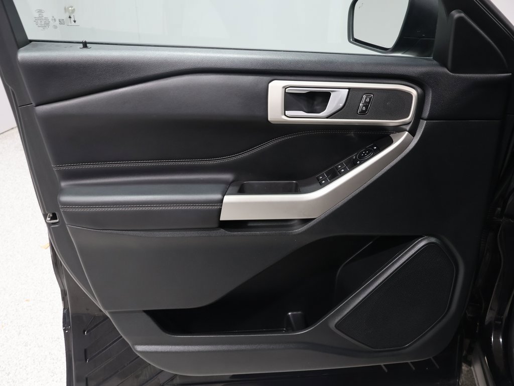 Used 2023 Ford Explorer XLT w/ Equipment Group 202A image 11