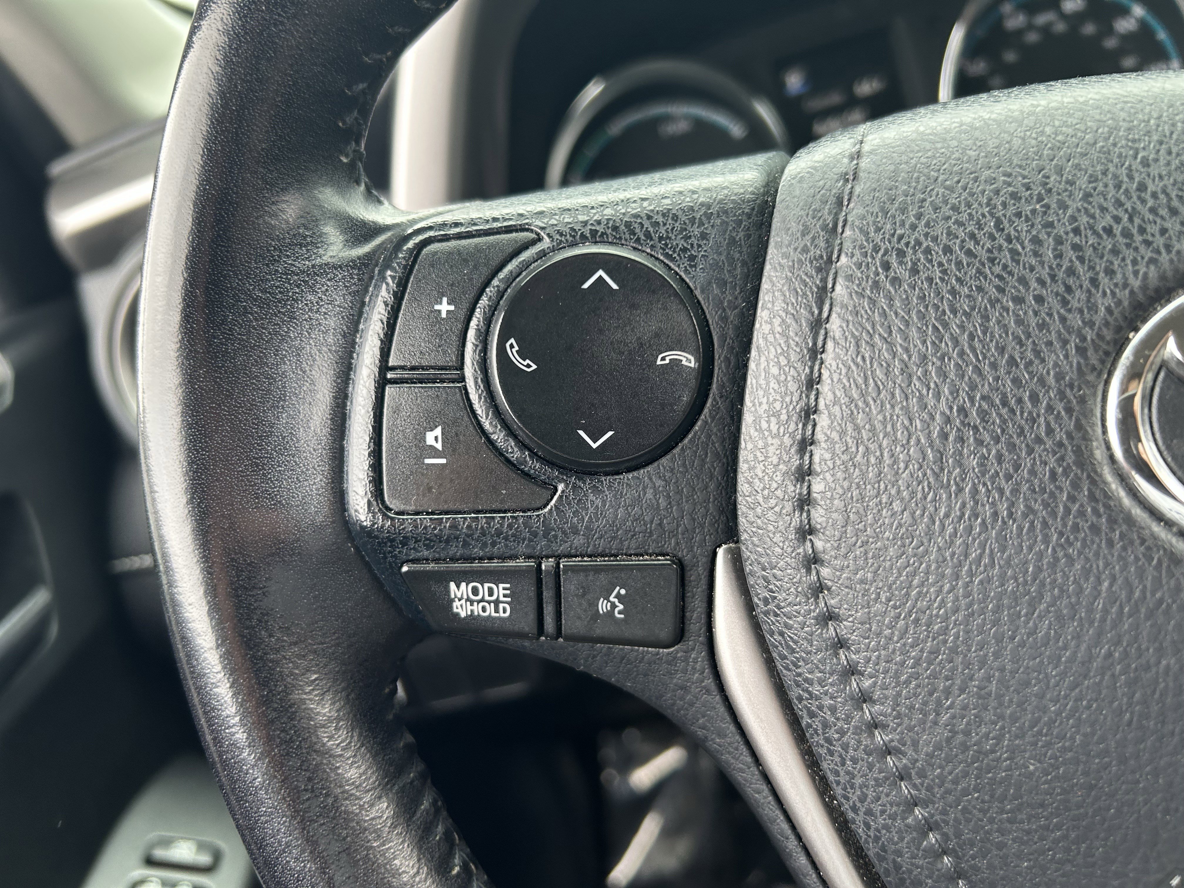 Used 2016 Toyota RAV4 XLE image 17