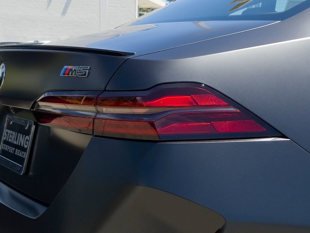 New 2026 BMW M5 w/ Executive Package AWD/4WD image 4