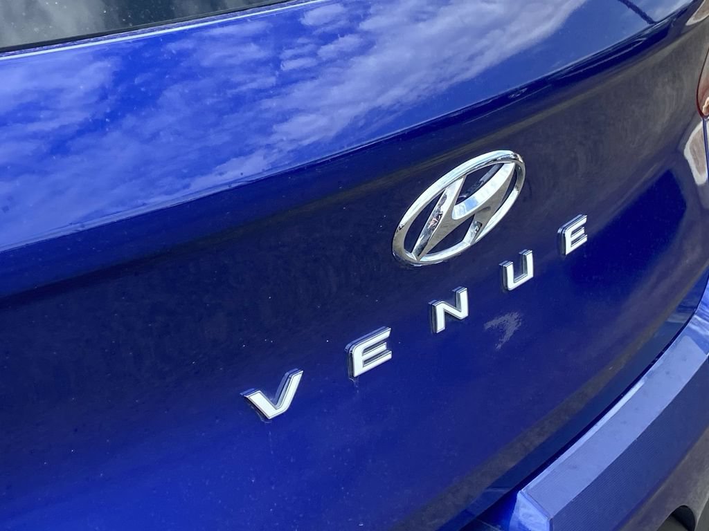 Used 2021 Hyundai Venue SEL w/ Premium Package FWD image 29