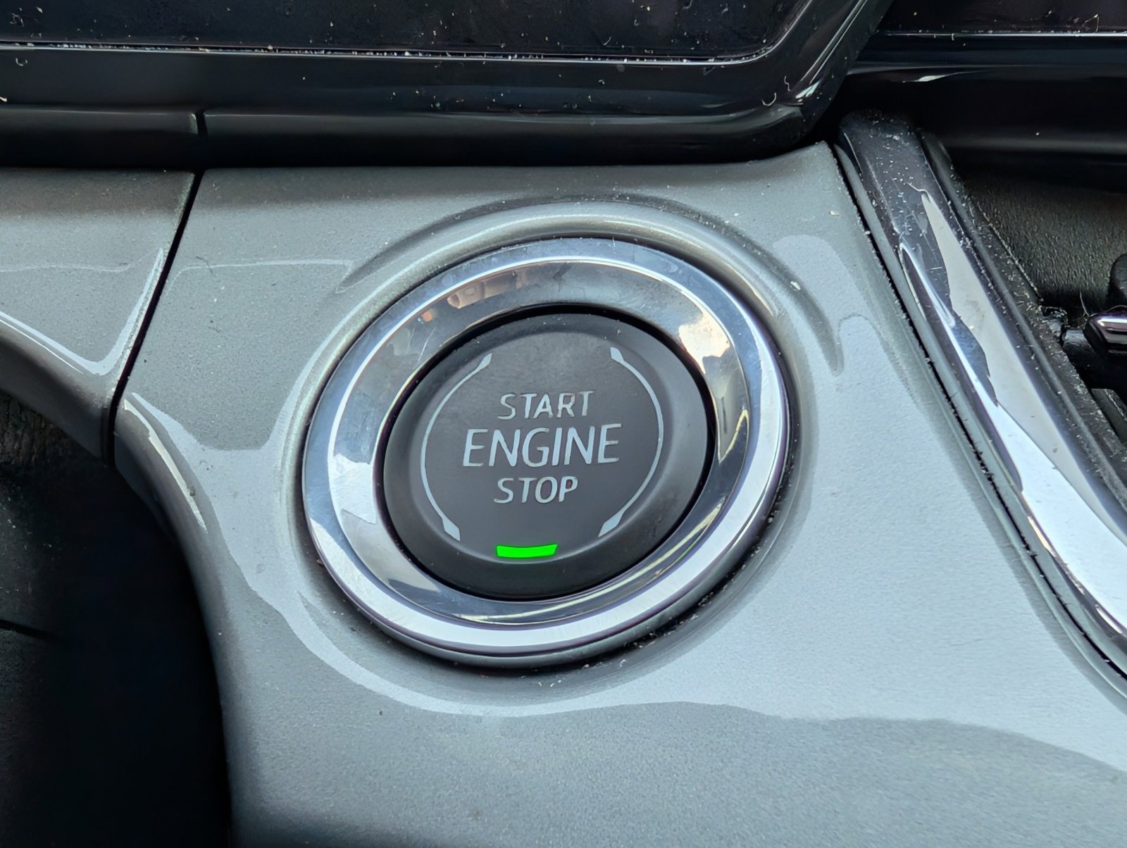 Used 2025 Chevrolet Trax LT w/ Driver Confidence Package image 18