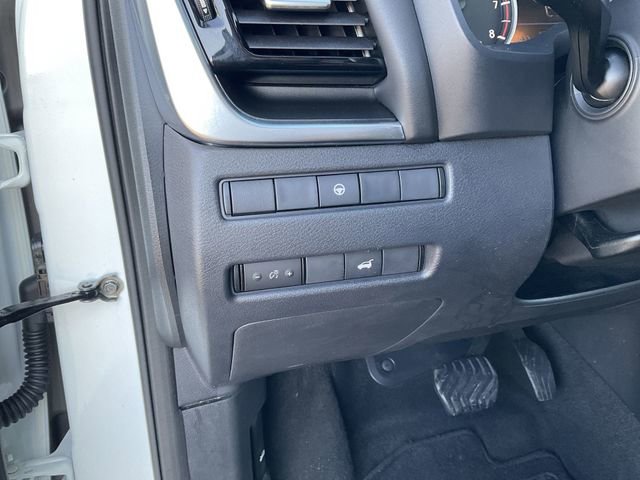 Used 2023 Nissan Rogue SV w/ SV Premium Package image 18