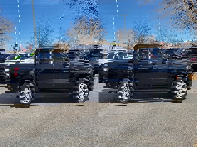 Certified 2022 Nissan Frontier SV image 2