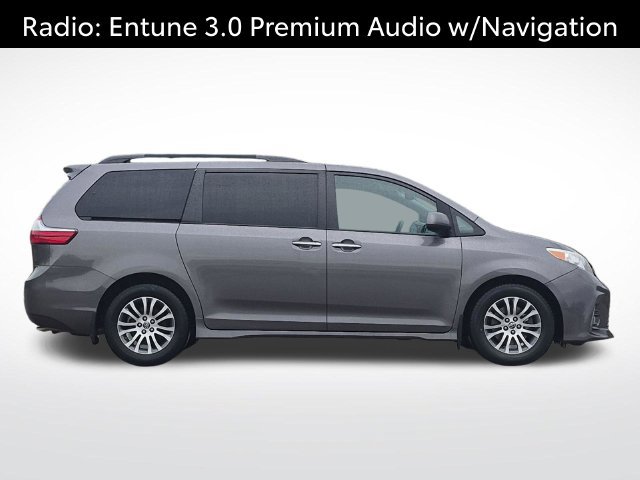 Certified 2018 Toyota Sienna XLE w/ XLE Navigation Package FWD image 4