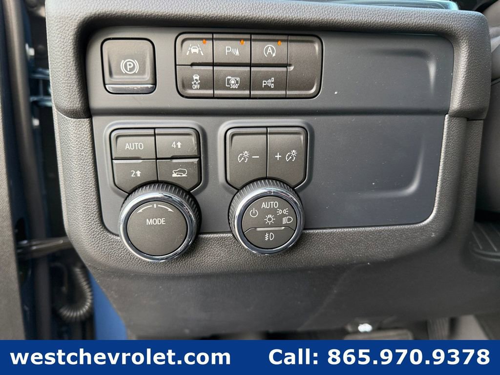 New 2026 Chevrolet Suburban Premier image 22