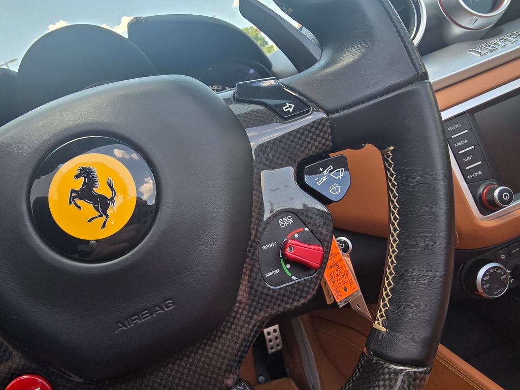 Used 2015 Ferrari California T RWD image 28