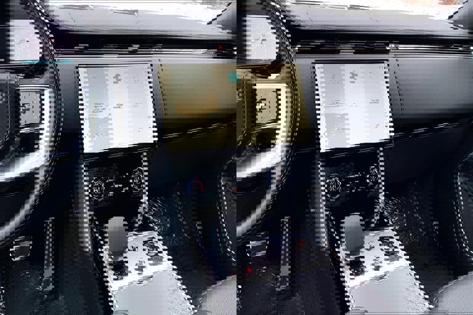 Used 2023 Land Rover Range Rover SE image 7