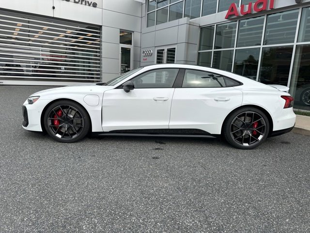 New 2025 Audi RS e-tron GT performance image 3