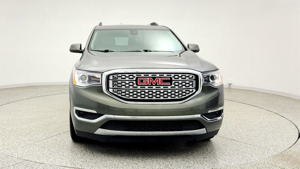 Used 2017 GMC Acadia Denali w/ Technology Package FWD image 2