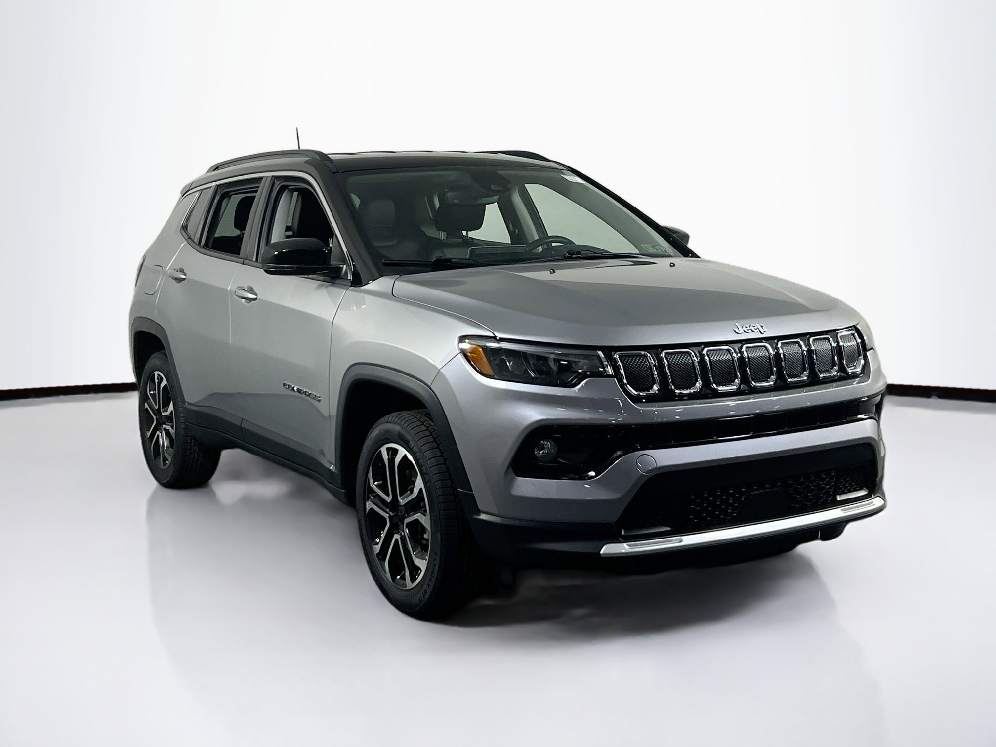 Used 2022 Jeep Compass Limited AWD/4WD image 3