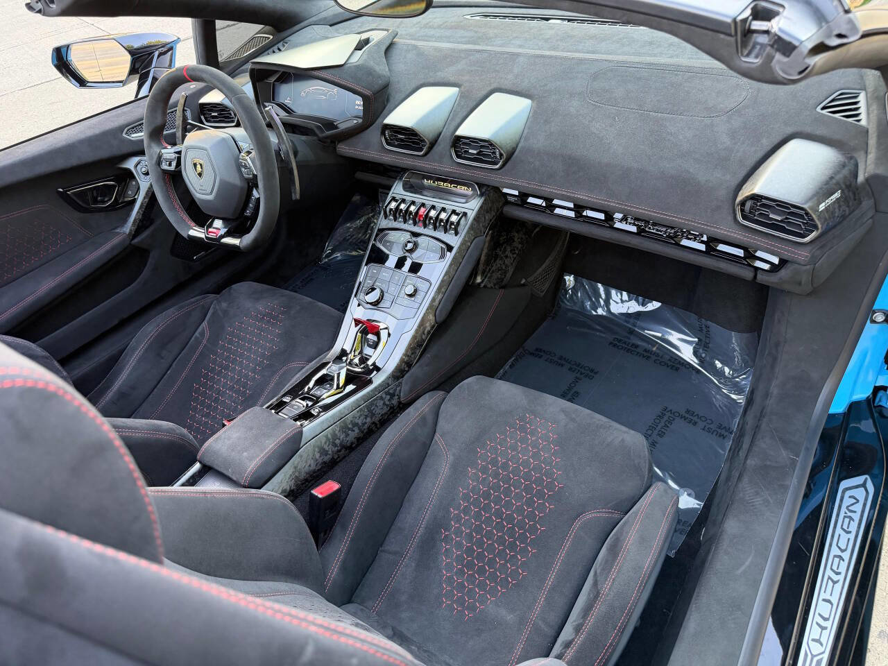 Used 2018 Lamborghini Huracan Performante AWD/4WD image 23