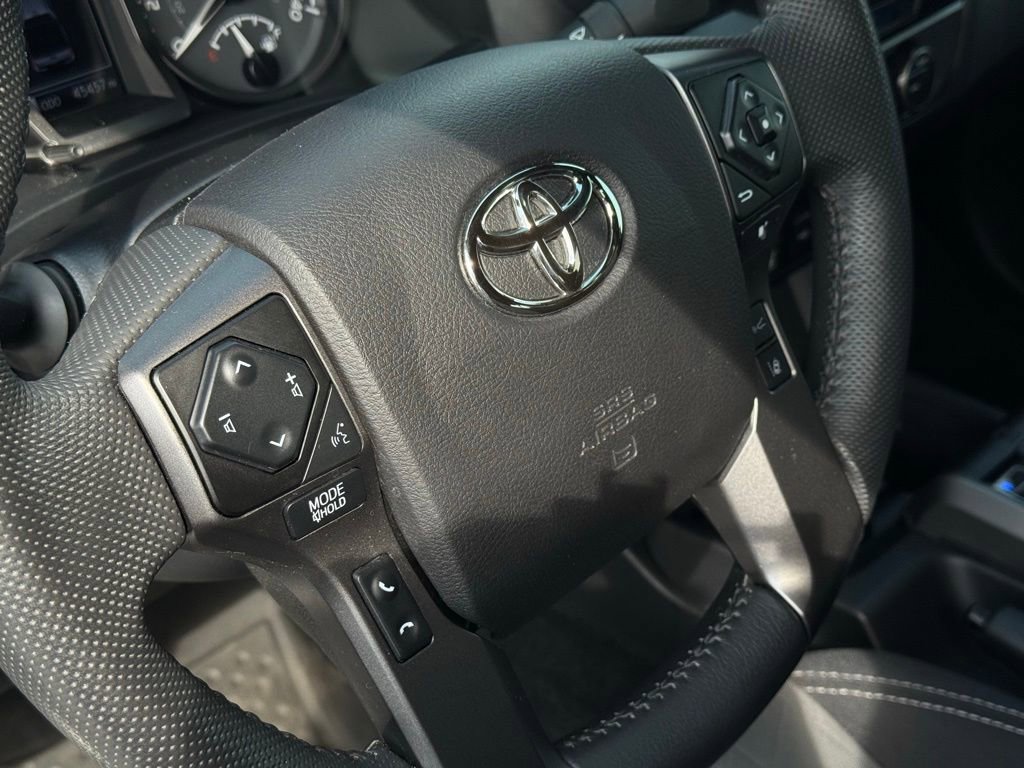 Used 2022 Toyota Tacoma TRD Sport AWD/4WD image 15