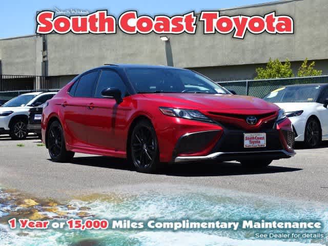 Used 2022 Toyota Camry XSE w/ Navigation Package FWD image 1