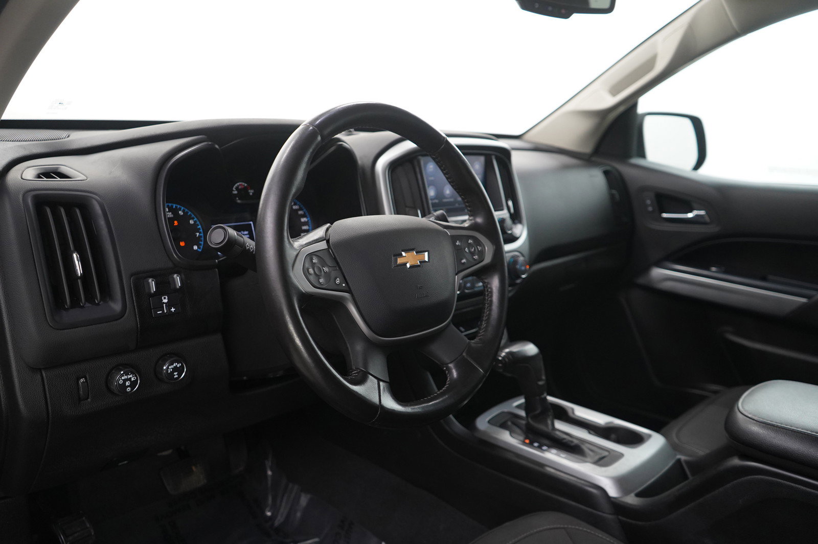 Used 2021 Chevrolet Colorado LT w/ LT Convenience Package image 14
