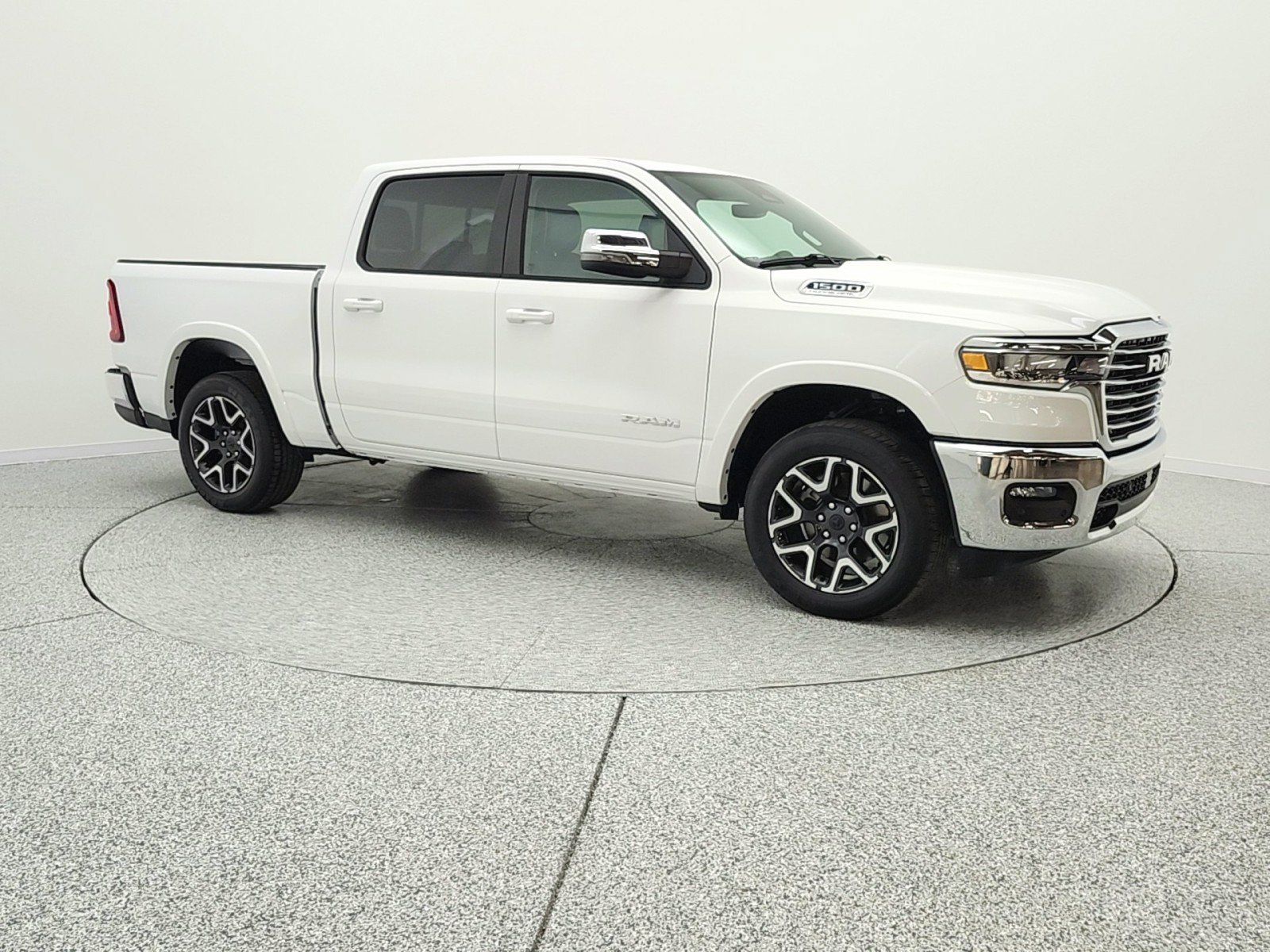 Used 2026 RAM 1500 Laramie AWD/4WD image 3