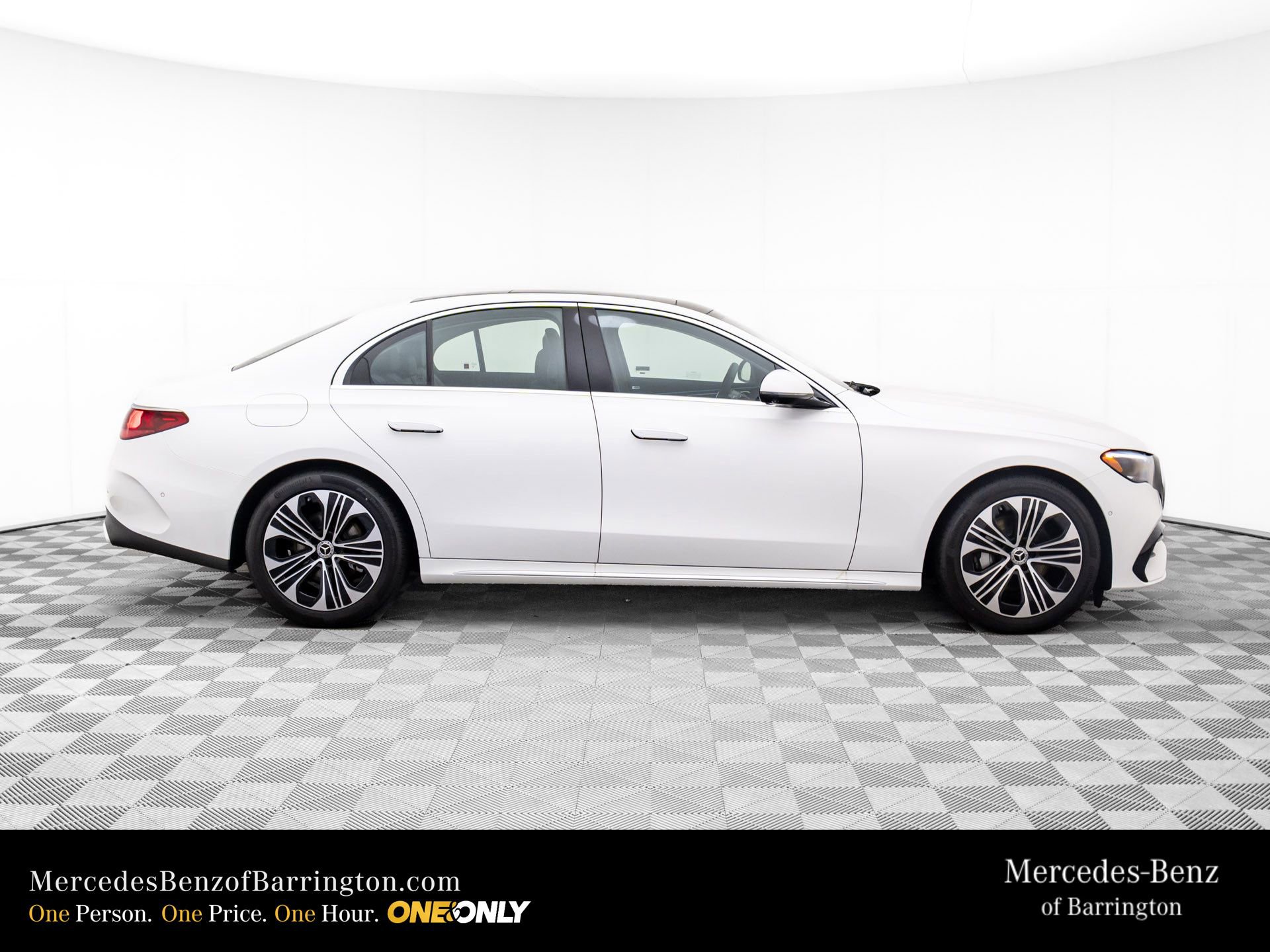 New 2026 Mercedes-Benz E 350 4MATIC Sedan image 7