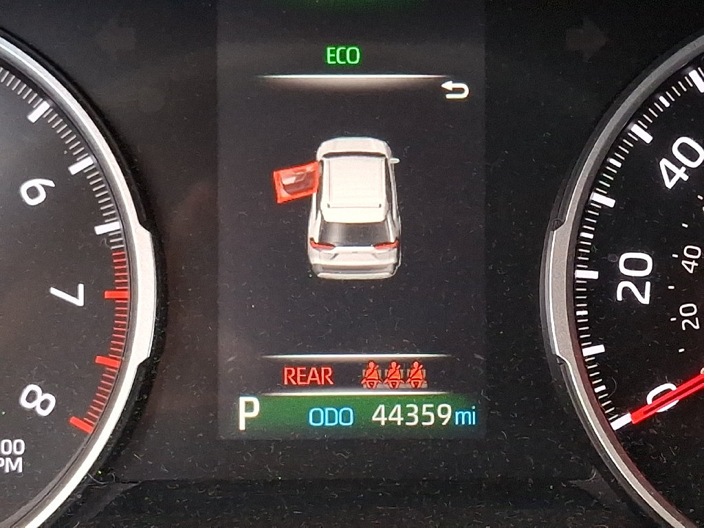 Used 2021 Toyota RAV4 XLE AWD/4WD image 19