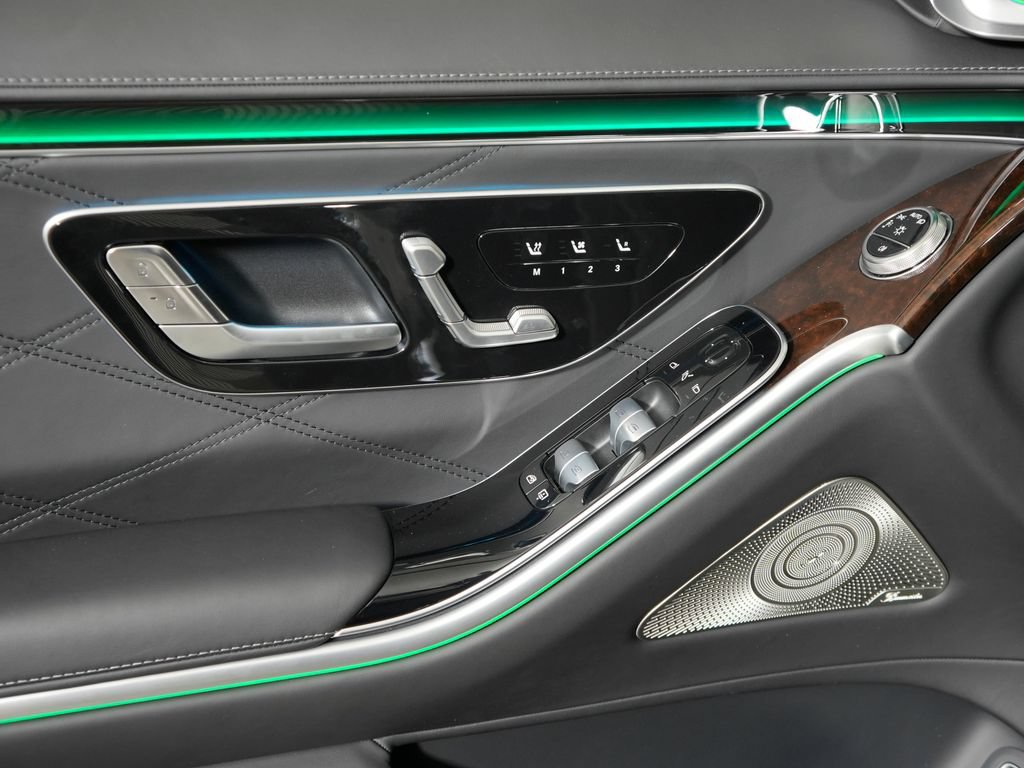 Used 2025 Mercedes-Benz Maybach S 680 4MATIC image 30