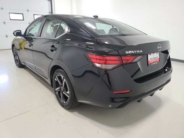 Used 2024 Nissan Sentra SV FWD image 5