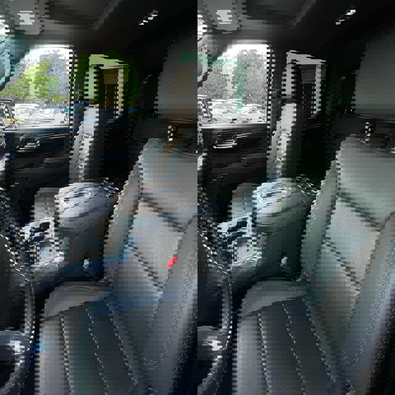 Used 2022 Chevrolet Silverado 1500 LTZ w/ LTZ Premium Package AWD/4WD image 22