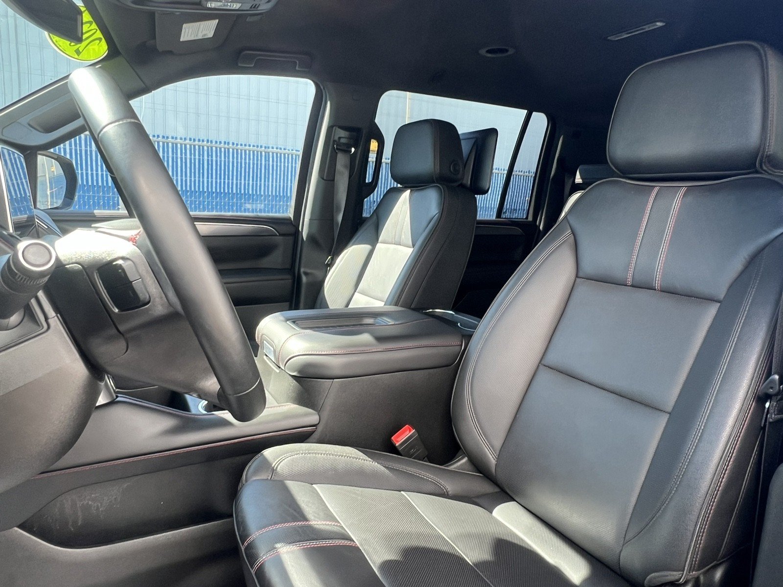 Used 2024 Chevrolet Suburban RST RWD image 12