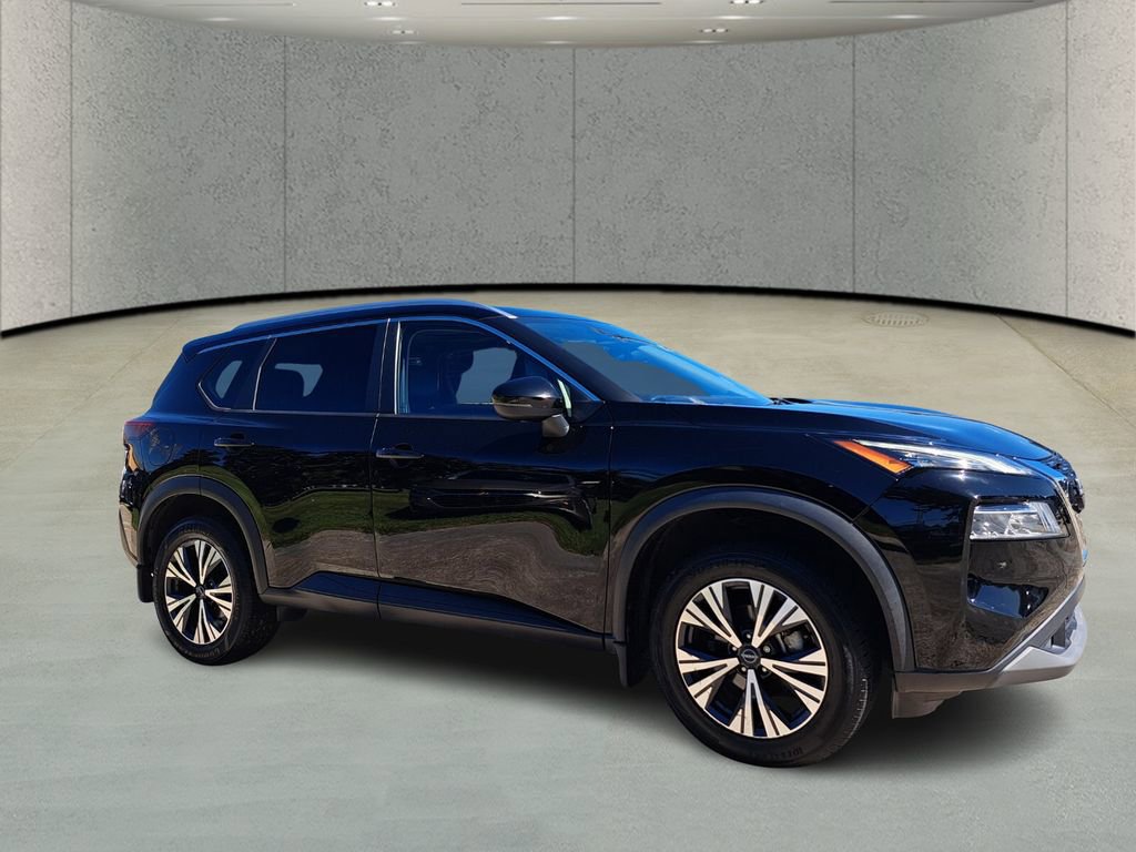 Used 2022 Nissan Rogue SV w/ SV Premium Package image 3