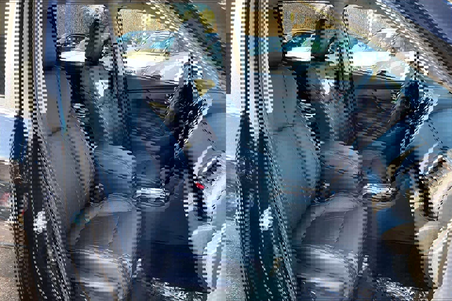 Used 2023 Subaru Ascent Touring image 8