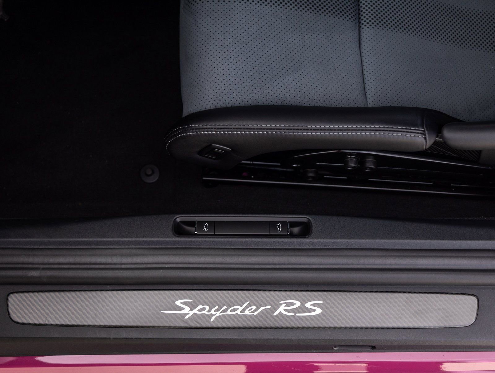 Certified 2024 Porsche 718 Boxster Spyder RS image 21