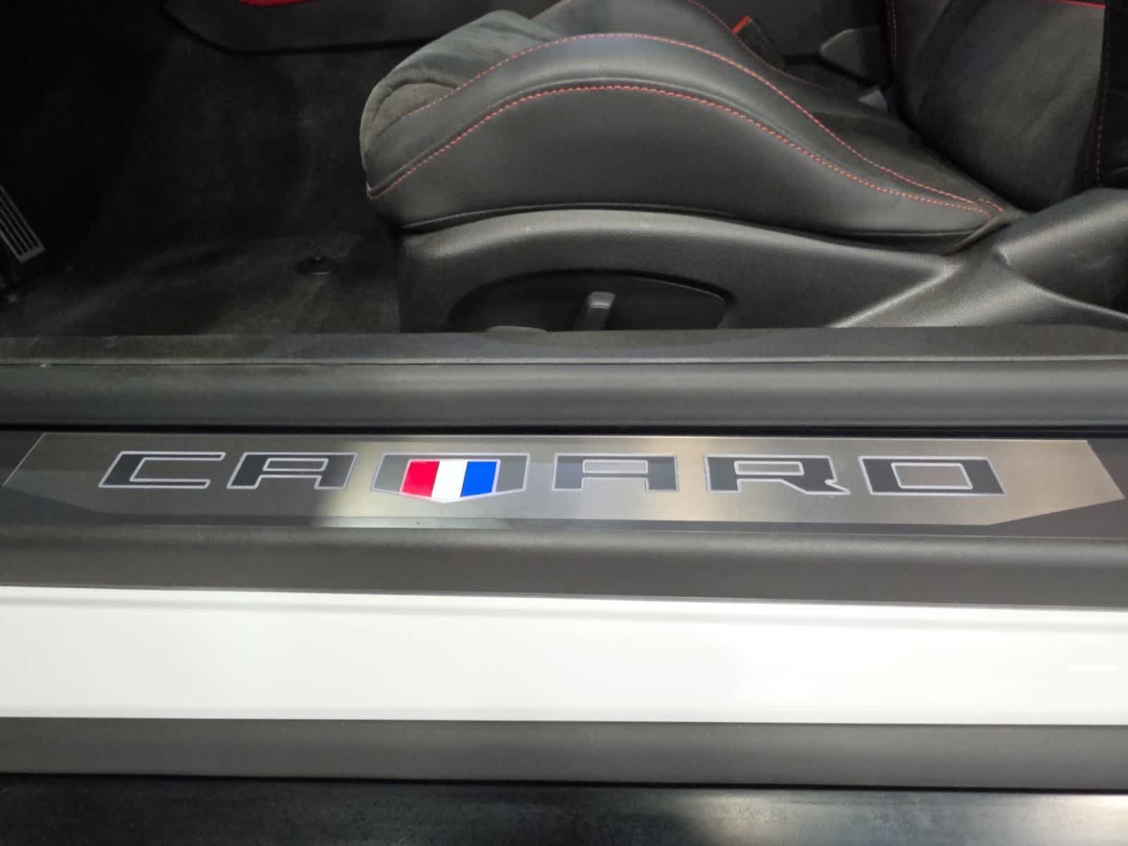 Used 2020 Chevrolet Camaro ZL1 RWD image 17