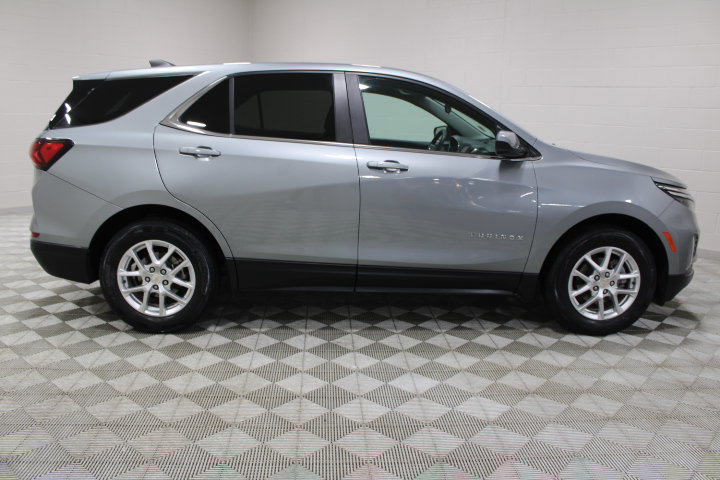 Used 2024 Chevrolet Equinox LT FWD image 12