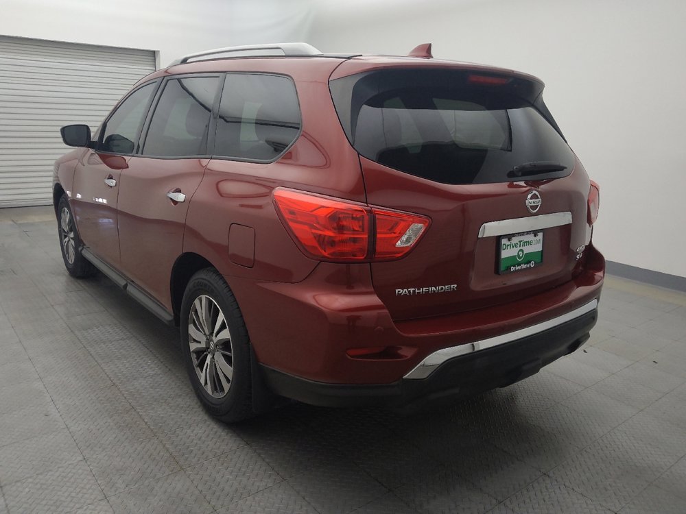 Used 2020 Nissan Pathfinder SV image 5