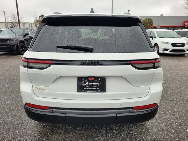 New 2026 Jeep Grand Cherokee Altitude RWD image 11