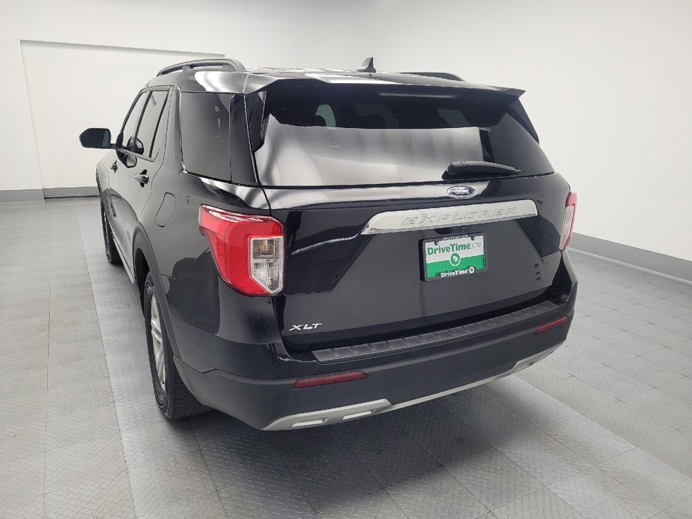 Used 2023 Ford Explorer XLT w/ Equipment Group 202A image 6