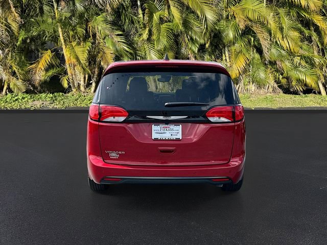 New 2025 Chrysler Voyager LX image 4