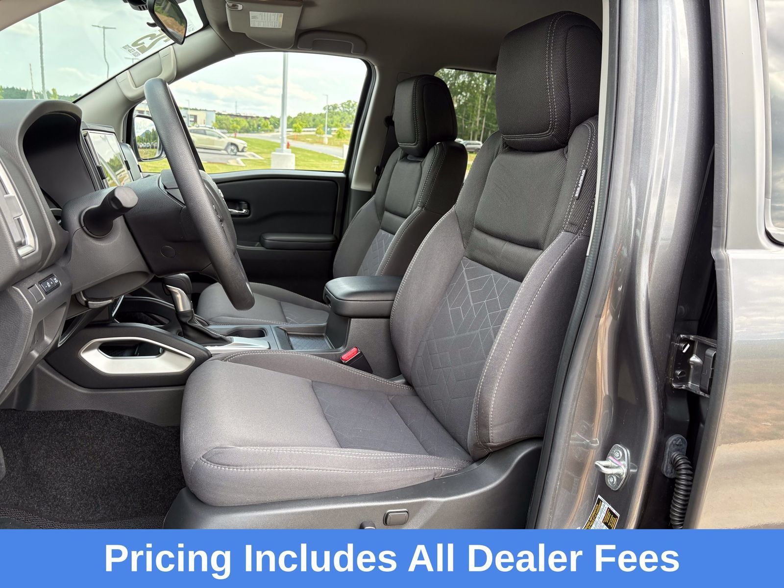 Used 2025 Nissan Frontier SV AWD/4WD image 26