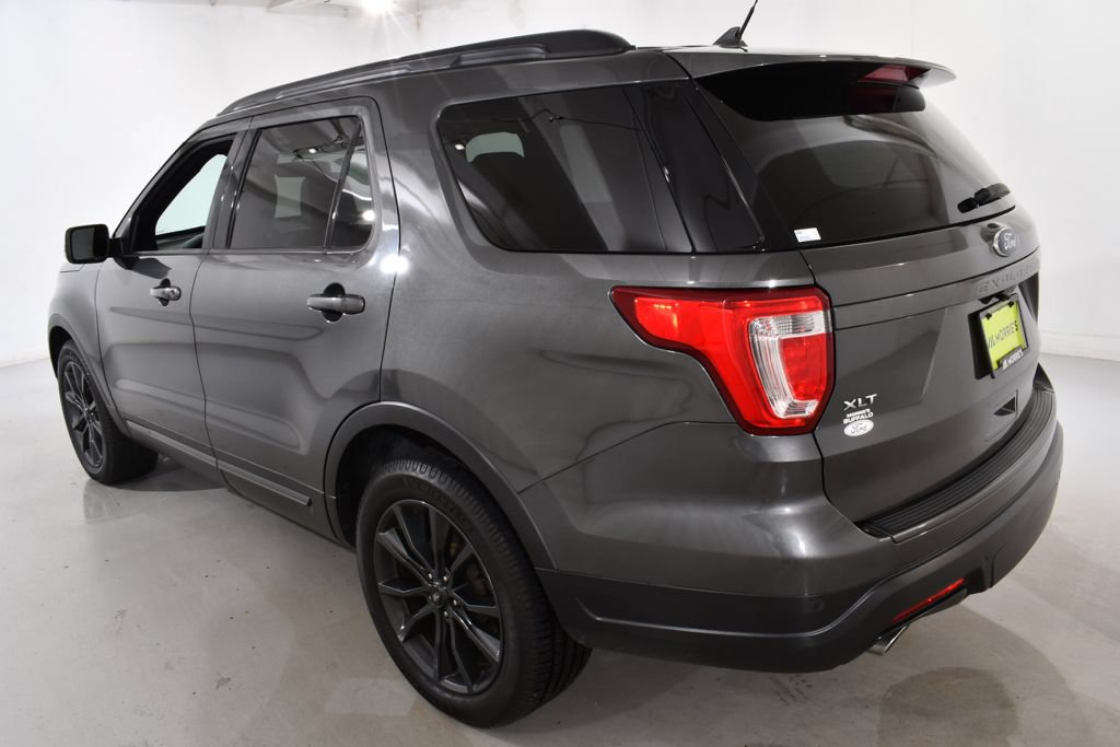 Used 2019 Ford Explorer XLT w/ Equipment Group 202A AWD/4WD image 15
