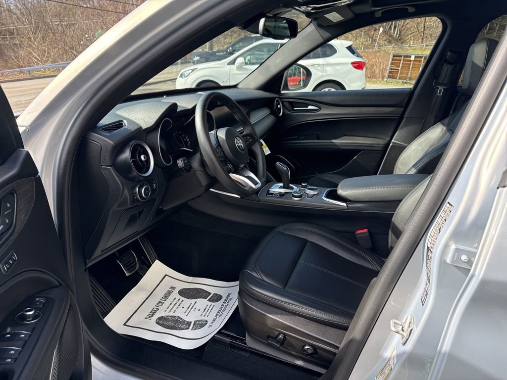 Used 2022 Alfa Romeo Stelvio Ti image 19