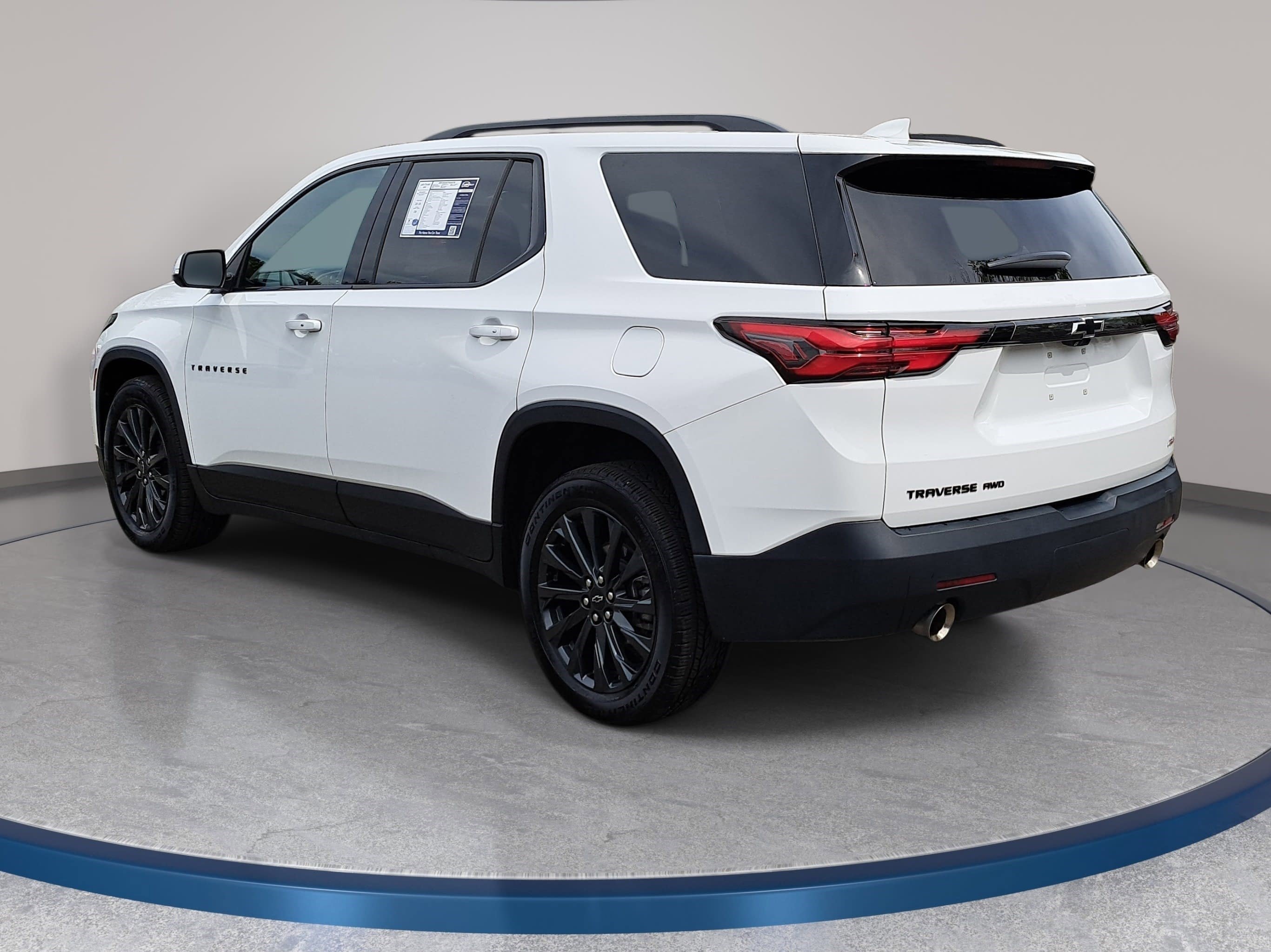 Used 2023 Chevrolet Traverse RS image 7