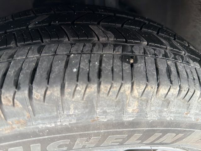 Used 2025 Ford Explorer Active w/ Active Comfort Package image 17